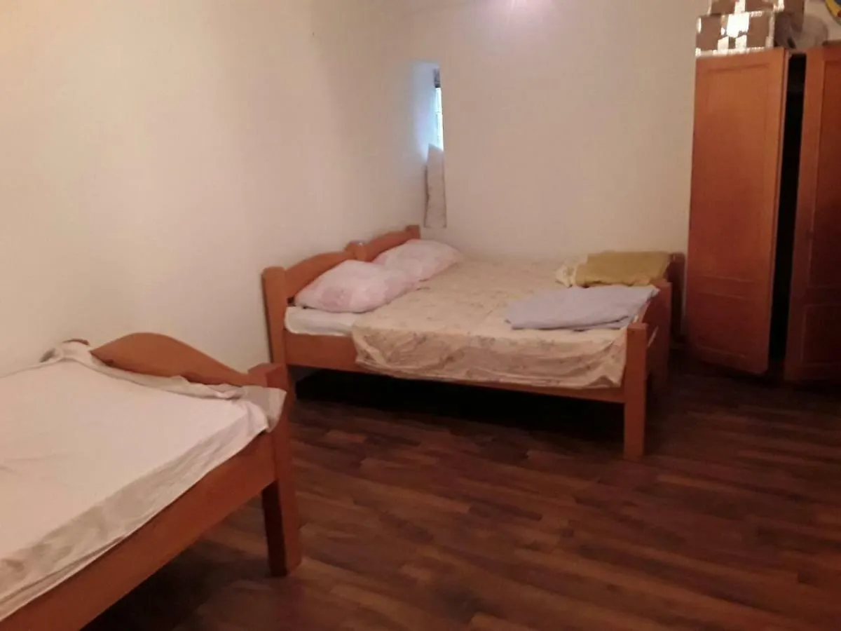 Apartmani Dujo 0*, Susak